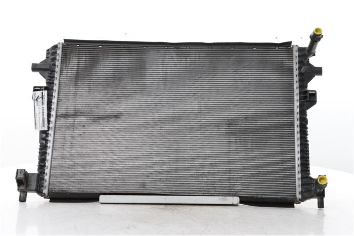 Used Radiator Skoda Kamiq 1.0 TSI 12V Price € 242,00 Inclusive VAT offered by Snuverink Autodemontage
