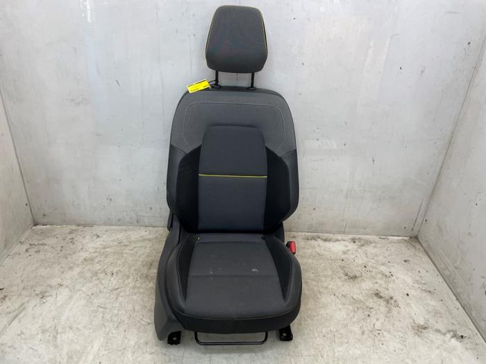 Używane Fotel prawy Renault Kangoo Express (RFK) 1.5 Blue dCi 95 Cena € 181,50 Z VAT oferowane przez Snuverink Autodemontage