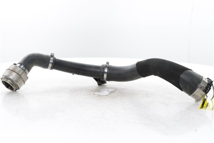 Gebrauchte Intercooler Schlauch Renault Kangoo Express (RFK) 1.3 TCE 100 16V Preis € 90,75 Mit Mehrwertsteuer angeboten von Snuverink Autodemontage