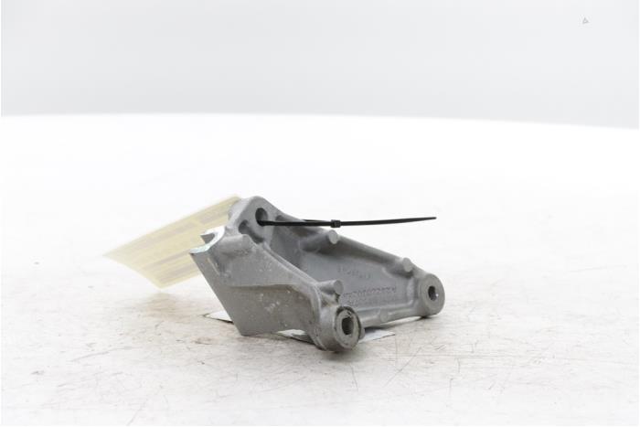 Support dynamo haut d'un Renault Kangoo Express (RFK) 1.3 TCE 100 16V 2023