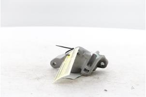 Support dynamo haut d'un Renault Kangoo Express (RFK) 1.3 TCE 100 16V 2023