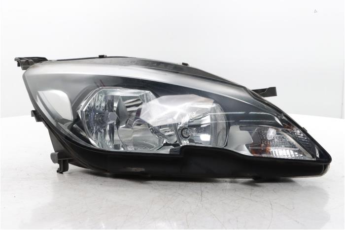 Używane Reflektor prawy Peugeot 308 SW (L4/L9/LC/LJ/LR) 1.6 BlueHDi 120 Cena € 175,00 Procedura marży oferowane przez Snuverink Autodemontage