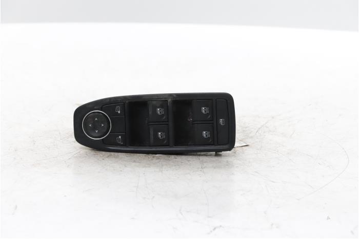 Używane Przelacznik combi okienny Renault Captur II (RJB) 1.0 TCe 12V Cena € 90,00 Procedura marży oferowane przez Snuverink Autodemontage