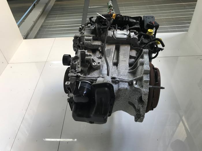 Engine from a Peugeot 208 I (CA/CC/CK/CL) 1.2 Vti 12V PureTech 82 2017
