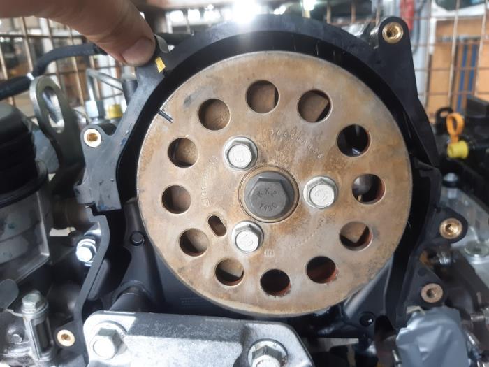 Engine from a Opel Insignia Sports Tourer 2.0 CDTI 16V 2018