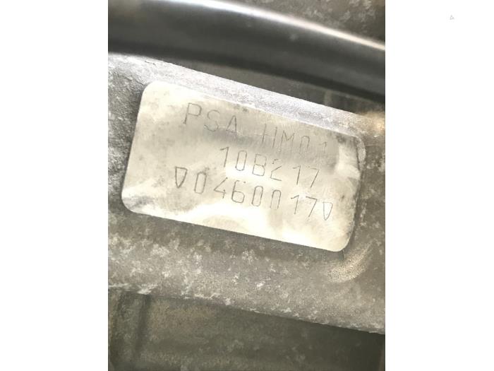 Engine from a Peugeot 208 I (CA/CC/CK/CL) 1.2 Vti 12V PureTech 82 2018