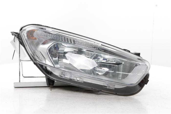 Używane Reflektor prawy Ford Transit Courier 1.5 EcoBlue Cena na żądanie oferowane przez Snuverink Autodemontage