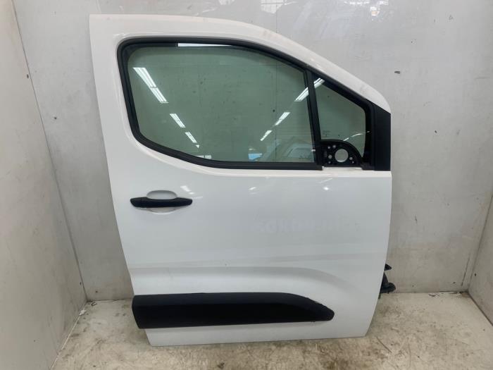 Begagnade Dörr, 2-dörrars, höger Toyota ProAce City 1.5 D-4D 100 Pris € 665,50 Inklusive moms erbjuds av Snuverink Autodemontage