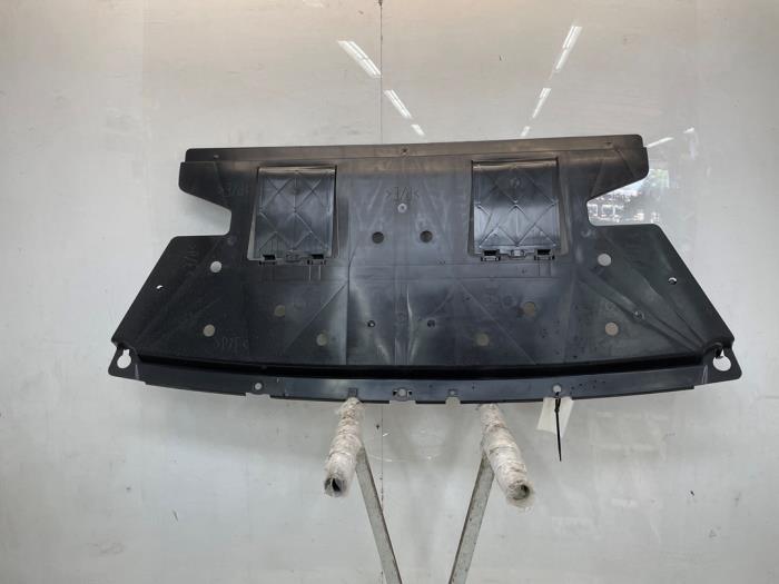 Usados Parachoque placa base Renault 4 E-Tech Electric 52 kWh Precio de solicitud ofrecido por Snuverink Autodemontage