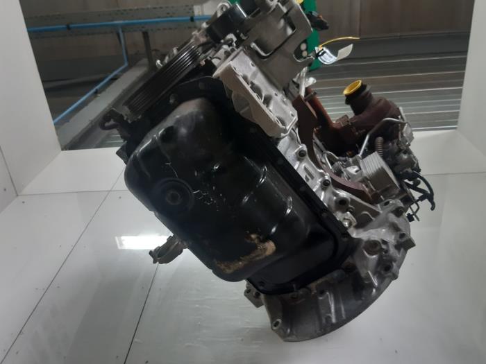 Engine from a Peugeot 308 SW (F4/FC/FN/FR) 1.5 Blue HDi 130 16V 2024