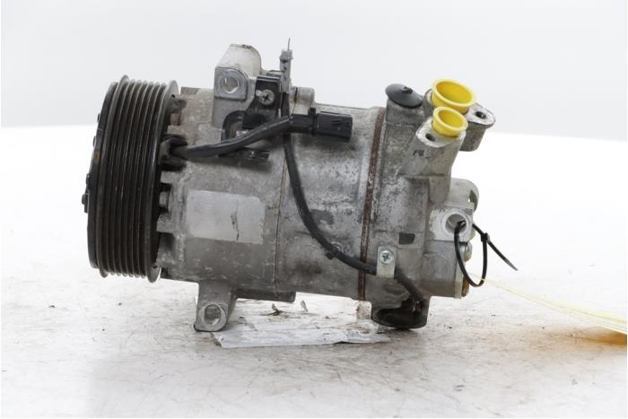 Gebrauchte Klimapumpe Renault Scénic III (JZ) 2.0 16V CVT Preis € 250,00 Margenregelung angeboten von Snuverink Autodemontage