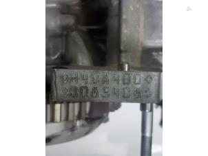 Engine from a Renault Captur I (2R) 0.9 Energy TCE 12V 2013