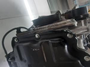 Engine from a Renault Captur I (2R) 0.9 Energy TCE 12V 2013