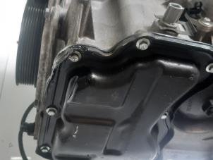 Engine from a Renault Captur I (2R) 0.9 Energy TCE 12V 2013