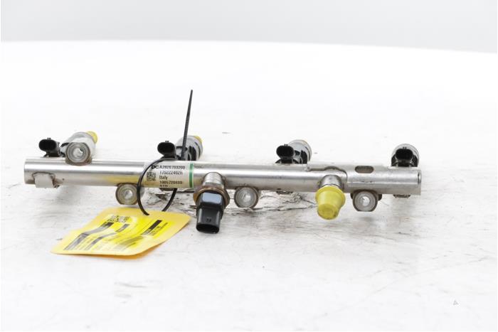 Gebrauchte Einspritzdüse (Einspritzer) Renault Arkana (RJLL) 1.3 Mild Hybrid 160 16V Preis € 225,00 Margenregelung angeboten von Snuverink Autodemontage