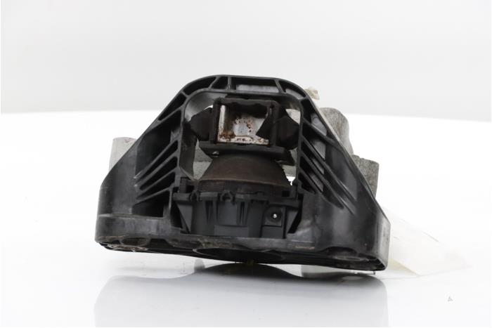 Used Engine mount Renault Express 1.5 dCi 95 Price € 90,75 Inclusive VAT offered by Snuverink Autodemontage