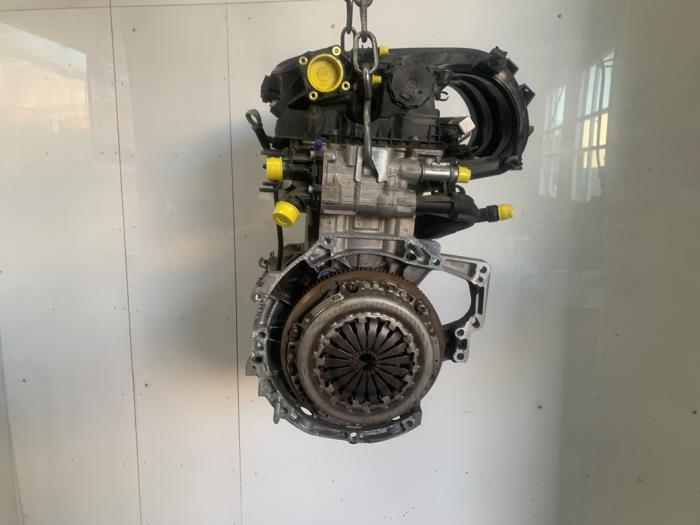 Engine from a Peugeot 208 II (UB/UH/UP) 1.2 Vti 12V PureTech 75 2022
