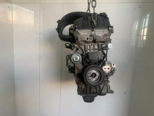 Engine from a Peugeot 208 II (UB/UH/UP) 1.2 Vti 12V PureTech 75 2022