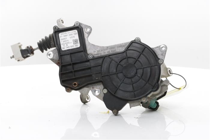 Usagé Robot commutation Peugeot 2008 (CU) 1.2 Vti 12V PureTech 82 Prix € 725,00 Règlement à la marge proposé par Snuverink Autodemontage
