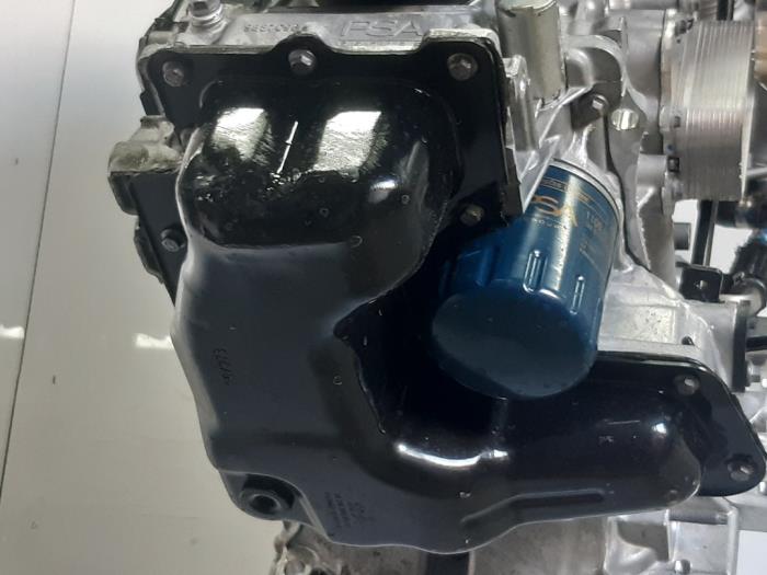 Engine from a Fiat 600 (365) 1.2 Hybrid 145 2026