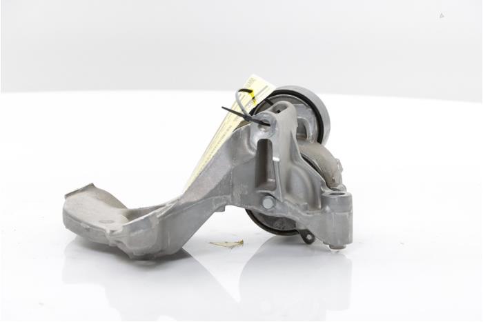 Usagé Support dynamo haut Volkswagen Crafter (SY) 2.0 TDI RWD Prix € 78,65 Prix TTC proposé par Snuverink Autodemontage