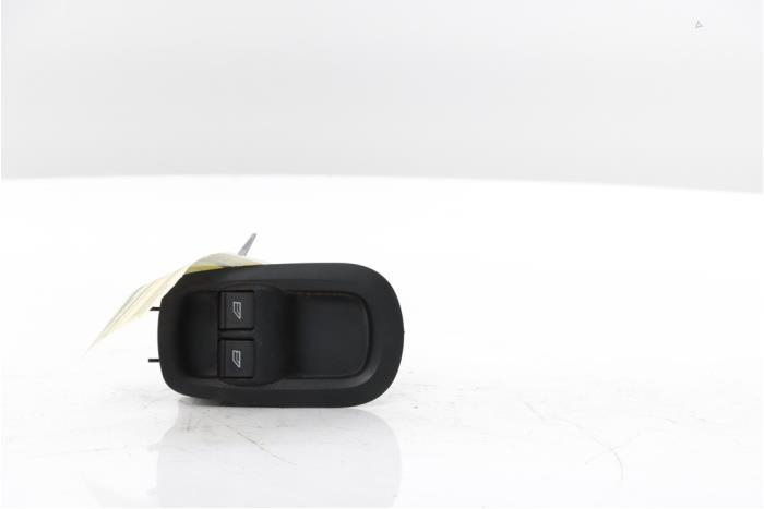 Usados Interruptor combinado de ventanillas Ford Transit 2.0 TDCi 16V Eco Blue 130 Precio € 108,90 IVA incluido ofrecido por Snuverink Autodemontage