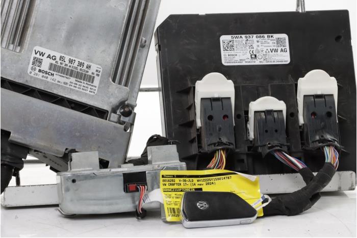 Used Engine management computer Volkswagen Crafter (SY) 2.0 TDI RWD Price on request offered by Snuverink Autodemontage