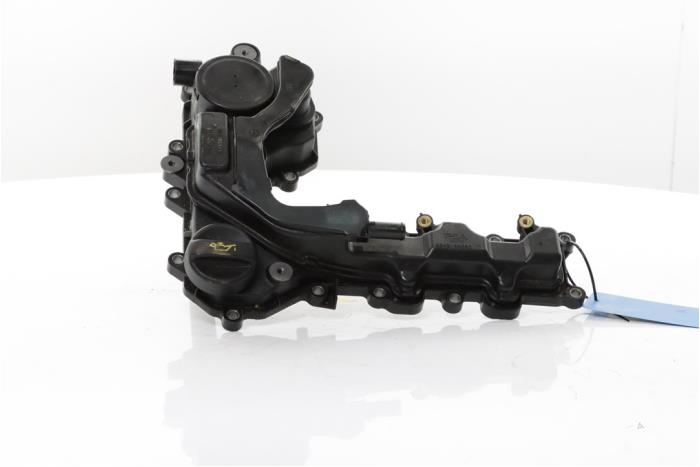 Gebrauchte Ventildeckel Peugeot 2008 (UD/UK/UR/US/UX) 1.2 VTi 12V PureTech 130 Preis € 90,75 Mit Mehrwertsteuer angeboten von Snuverink Autodemontage