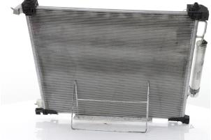 Klima Kondensor van een Land Rover Defender II 2.0 16V P300e 2025