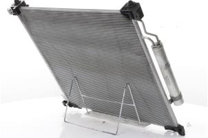Klima Kondensor van een Land Rover Defender II 2.0 16V P300e 2025