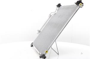 Klima Kondensor van een Land Rover Defender II 2.0 16V P300e 2025