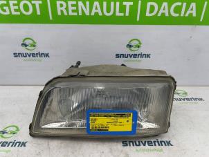 Używane Reflektor lewy Peugeot Boxer (230L) 1.9D 270C Cena € 25,33 Procedura marży oferowane przez Snuverink Autodemontage