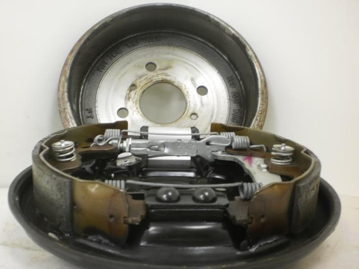 Rear brake drum Peugeot 107 1.0 12V - 424748
