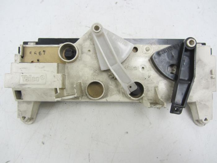 Heater control panel from a Renault Master II (JD) 2.5 D T33 2001