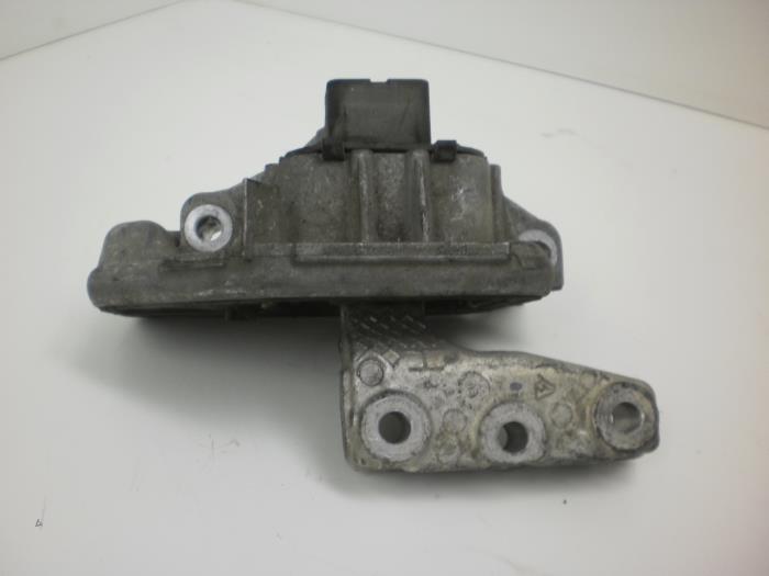Engine mount from a Citroën C3 (FC/FL/FT) 1.4 HDi 2003