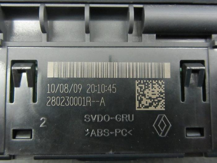 Connexion USB d'un Renault Twingo II (CN) 1.2 16V 2009