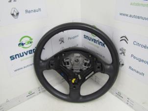 Używane Kierownica Peugeot 307 (3A/C/D) 1.6 16V Cena € 40,00 Procedura marży oferowane przez Snuverink Autodemontage