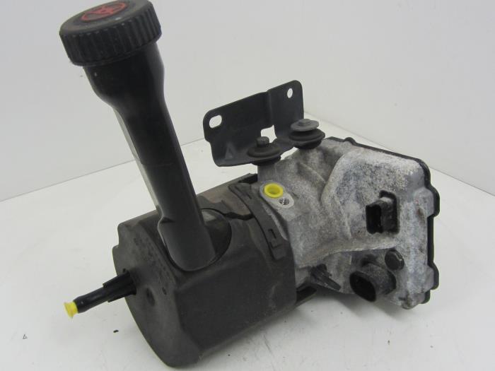 Usagé Pompe de direction Peugeot 308 (4A/C) 1.6 VTI 16V Prix € 74,99 Règlement à la marge proposé par Snuverink Autodemontage