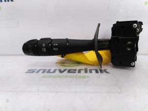 Używane Przelacznik swiatel Renault Trafic I (TXX) 1.9 D Cena € 50,00 Procedura marży oferowane przez Snuverink Autodemontage
