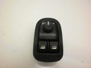 Used Mirror switch Peugeot 206 (2A/C/H/J/S) 1.4 XR,XS,XT,Gentry Price € 35,00 Margin scheme offered by Snuverink Autodemontage