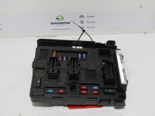 Begagnade Säkringsbox Peugeot 307 Break (3E) 1.4 HDi Pris € 25,33 Marginaltabell erbjuds av Snuverink Autodemontage