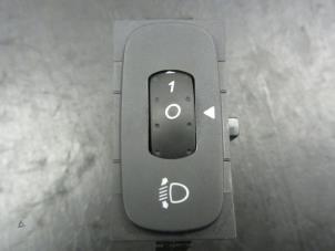 Used AIH headlight switch Renault Espace (JK) 2.0 16V Turbo Price € 20,00 Margin scheme offered by Snuverink Autodemontage