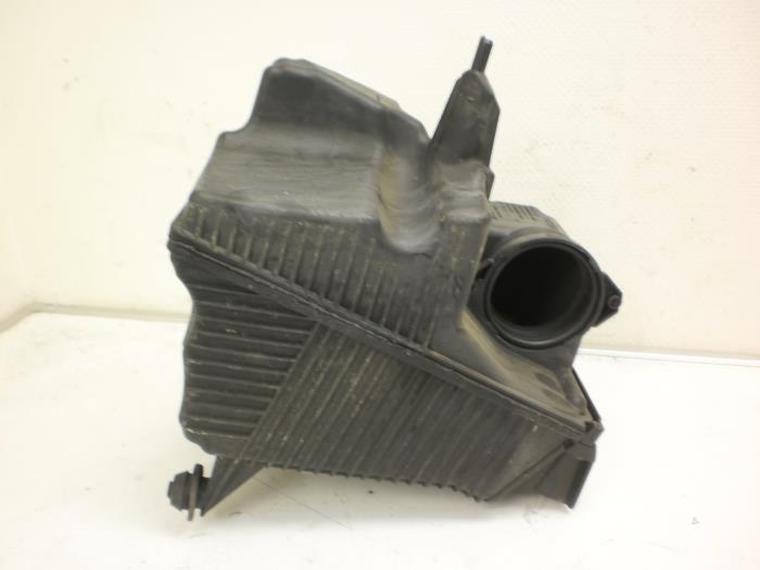 Gebrauchte Luftfiltergehäuse Renault Scénic II (JM) 1.5 dCi 100 Preis € 10,33 Margenregelung angeboten von Snuverink Autodemontage