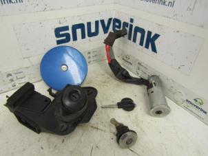 Used Set of locks Citroen Saxo 1.4i SX,VSX Price € 40,00 Margin scheme offered by Snuverink Autodemontage