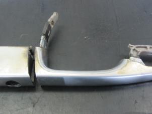 Used Front door handle 4-door, right Peugeot 807 2.2 HDiF 16V Price on request offered by Snuverink Autodemontage