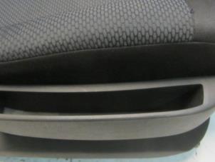 Używane Fotel prawy Citroen C4 Berline (LC) 1.6 HDi 16V Cena € 75,00 Procedura marży oferowane przez Snuverink Autodemontage