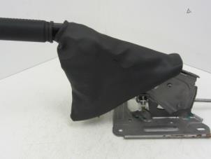 Used Parking brake lever Renault Megane III Coupe (DZ) 1.5 dCi 105 Price € 35,00 Margin scheme offered by Snuverink Autodemontage