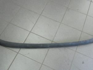 Used Front bumper, central component Renault Megane III Coupe (DZ) 1.5 dCi 105 Price on request offered by Snuverink Autodemontage