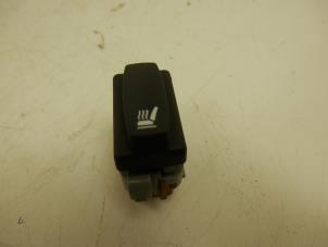 Used Seat heating switch Renault Megane II CC (EM) 1.9 dCi 115 Price € 45,00 Margin scheme offered by Snuverink Autodemontage