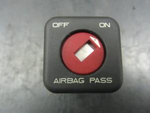 Used Airbag switch Citroen C4 Coupé (LA) 1.6 16V Price € 20,00 Margin scheme offered by Snuverink Autodemontage